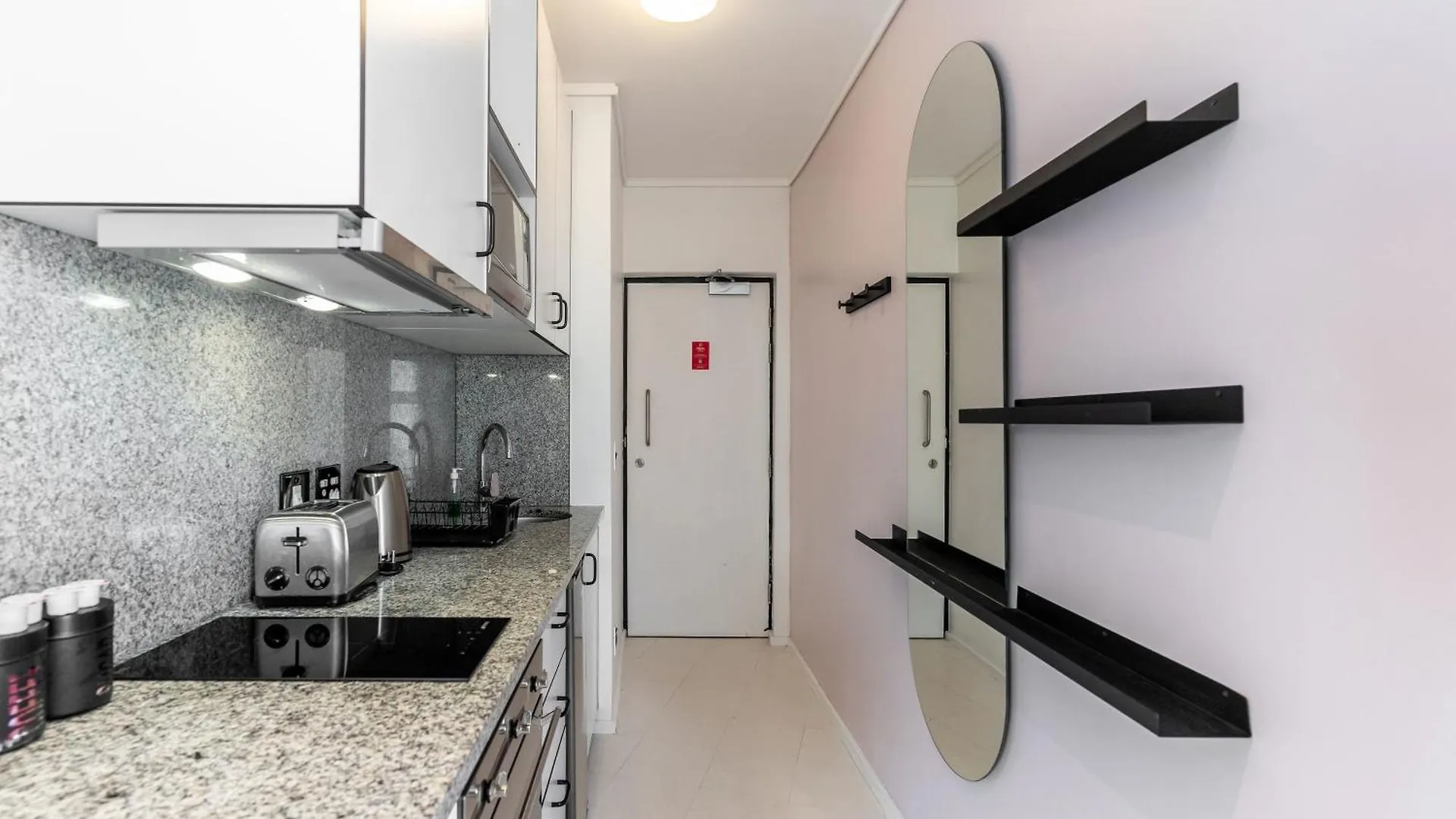 Flamingo 603: Sea Point Aprt With Mountain Views Apartment Cape Town 0*,  South Africa